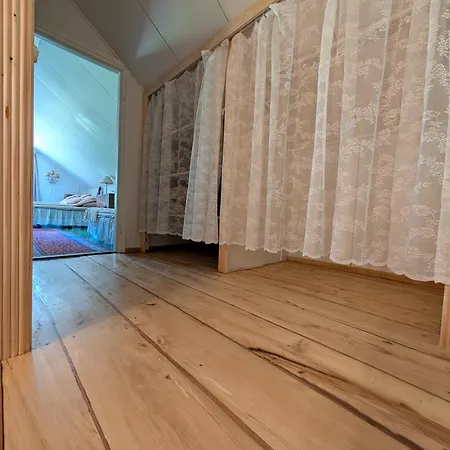 Vaehaehiiden Kartano Konukevi Hämeenlinna