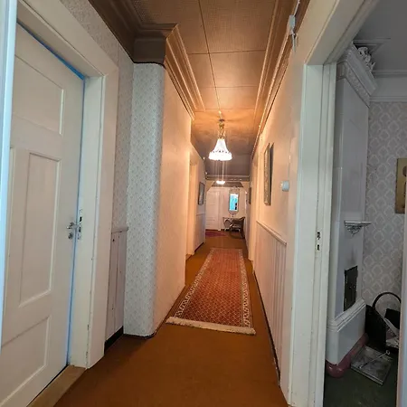 Vaehaehiiden Kartano Konukevi *