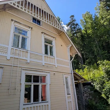 Konukevi Vaehaehiiden Kartano